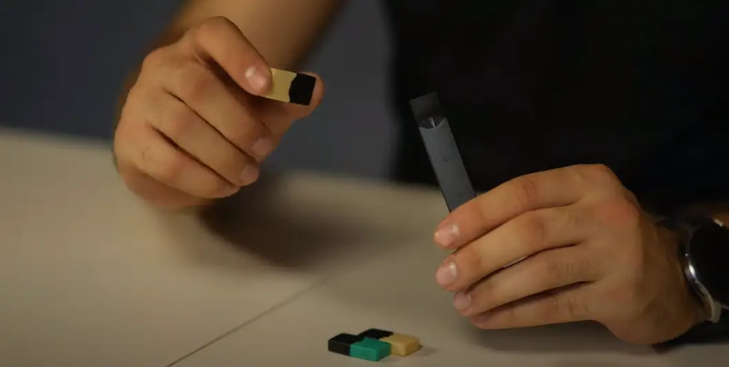 How to Clean JUUL? Guide for Beginners VapeProfy