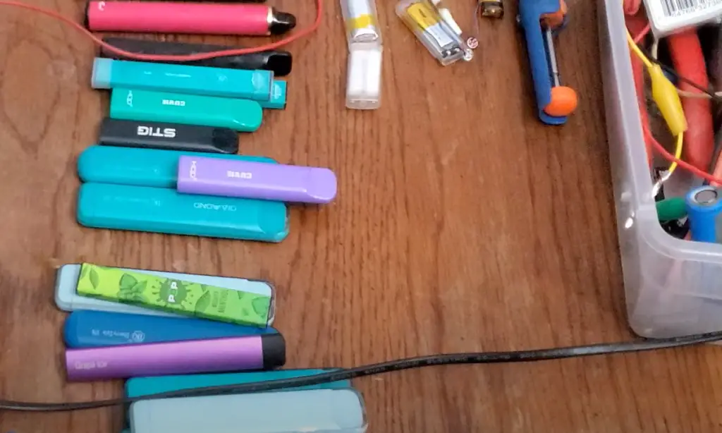 How To Use Your DIY Charger To Charge A Disposable Vape