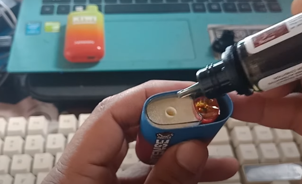 How to Refill a Hyde Vape? - VapeProfy